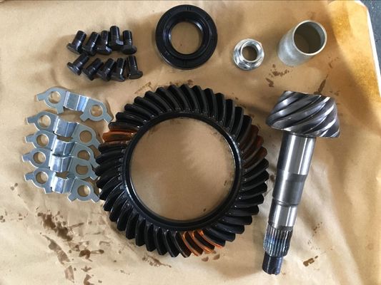 Auto que conduce alto grado helicoidal del ángulo 20 - 30 de la presión de la rigidez del engranaje cónico