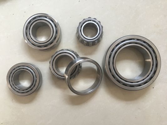 Talla 0 original del diámetro interior del rodamiento de rodillos de la forma cónica de la alta precisión - 320 milímetros de vida de servicio larga