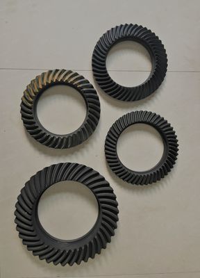 Forja espiral de la corona y del piñón del engranaje cónico de NISSAN que procesa el material 20CrMnTi