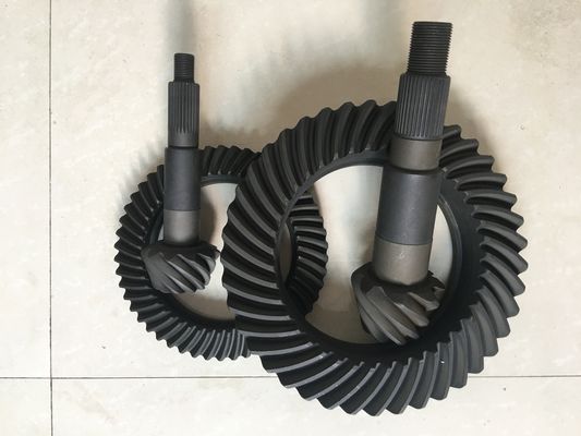 Piñón helicoidal de la rueda de corona del engranaje cónico de la alta precisión para el material del acero de carbono de Hino